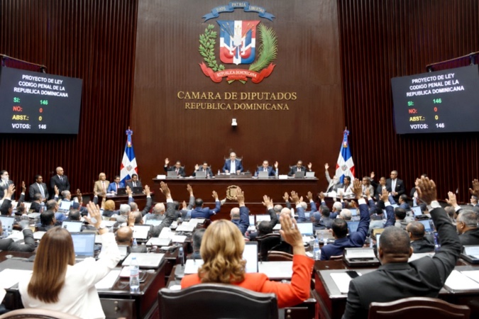 DomRep - Neuer „Código Penal“ mit 32 Änderungen gebilligt