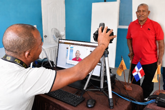 DomRep - Cédula-Erneuerung jetzt jederzeit möglich / Foto © JCE - Dirección de Comunicaciones