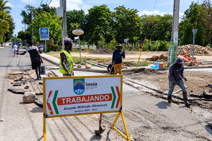 In mehreren Stadtteilen von Sosúa werden derzeit Straßen, Gehwege und Temposchwellen repariert und erneuert.