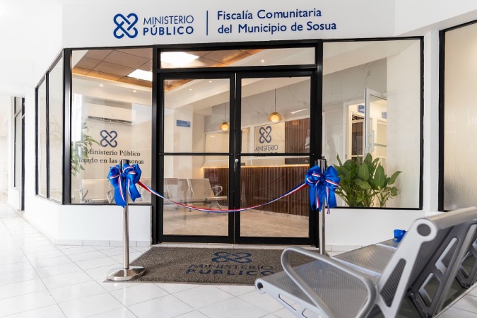Sosúas „Fiscalía“ ist jetzt direkt an der Hauptstraße unter der neuen Adresse Calle Pedro Clisante Nr. 58 zu finden.